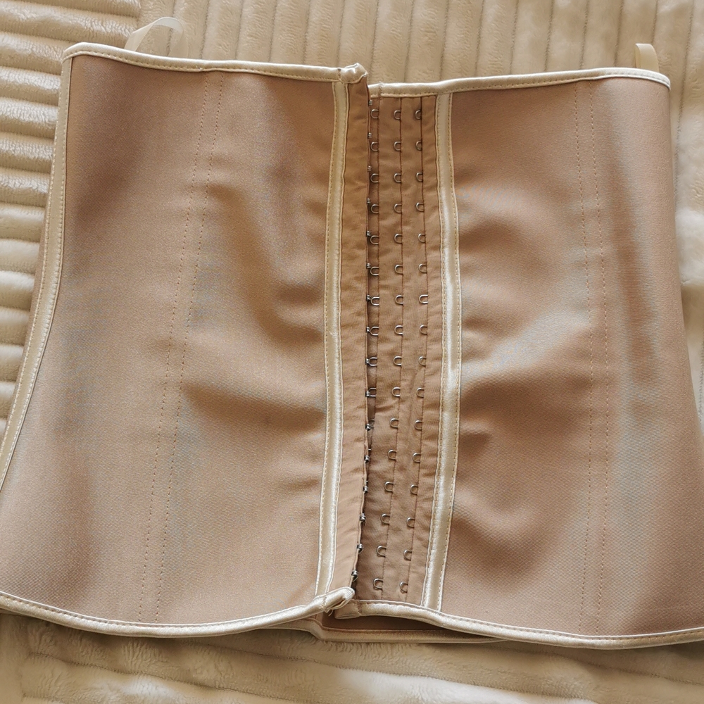 Waist trainer